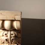 Capitelli in marmo antico scolpiti a mano